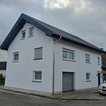Monteurzimmermit Gemeinschafst Bad-kueche- Am Rhein Apartman